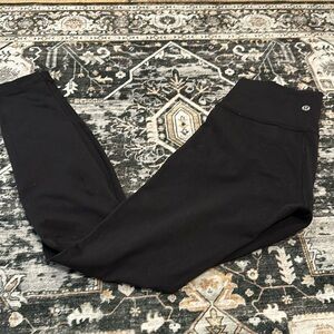 Lululemon black legging size 4